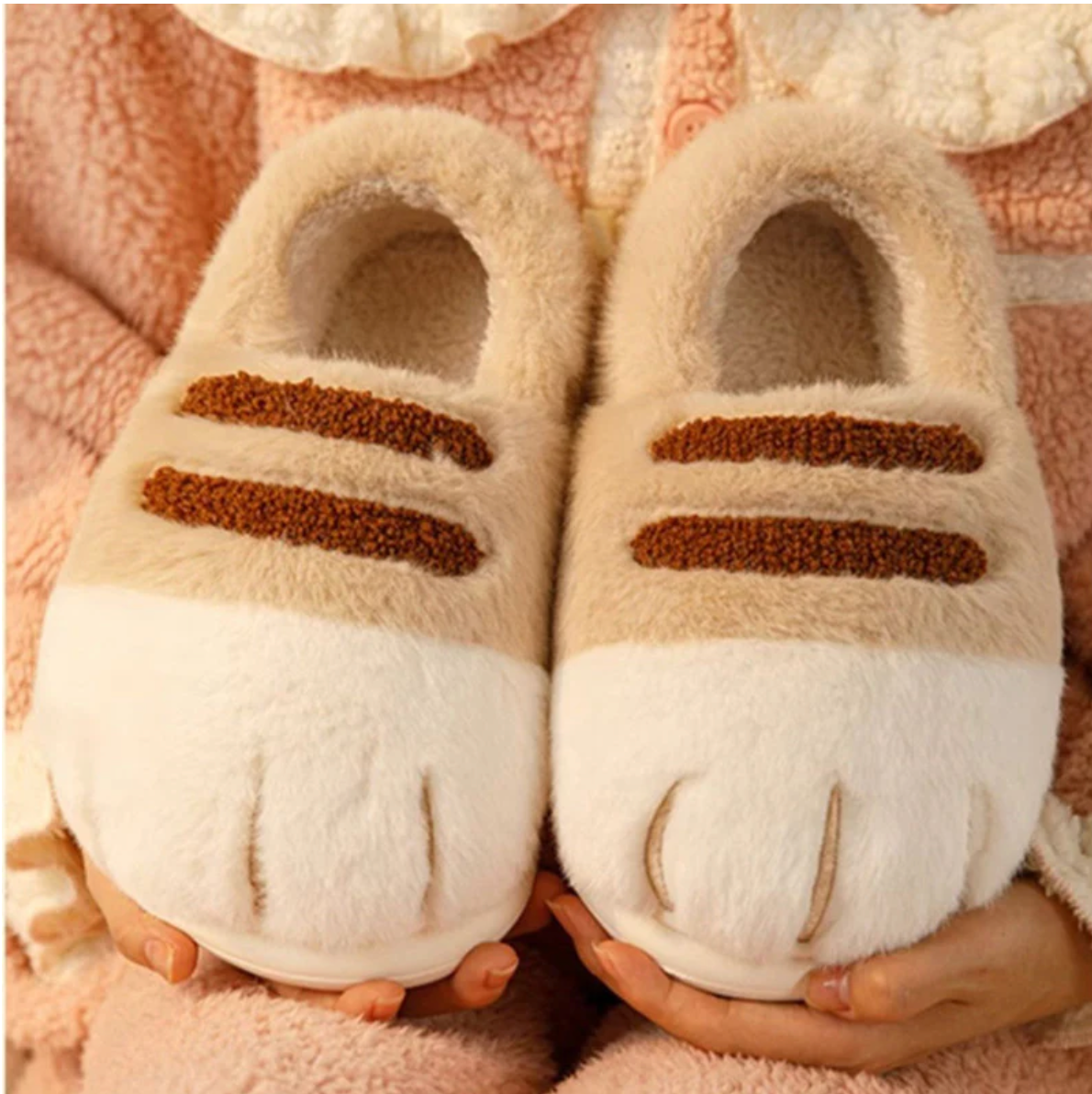 CLA - Cat Paw Slippers 3.0 ™